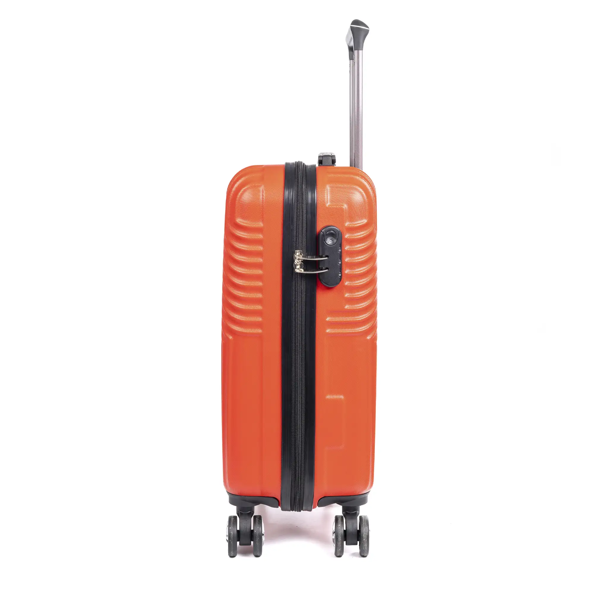 Maleta Trolley de cabina en material ligero, de ABS de alta resistencia. Cerradura numérica, 4 ruedas dobles giratorias 360°.
