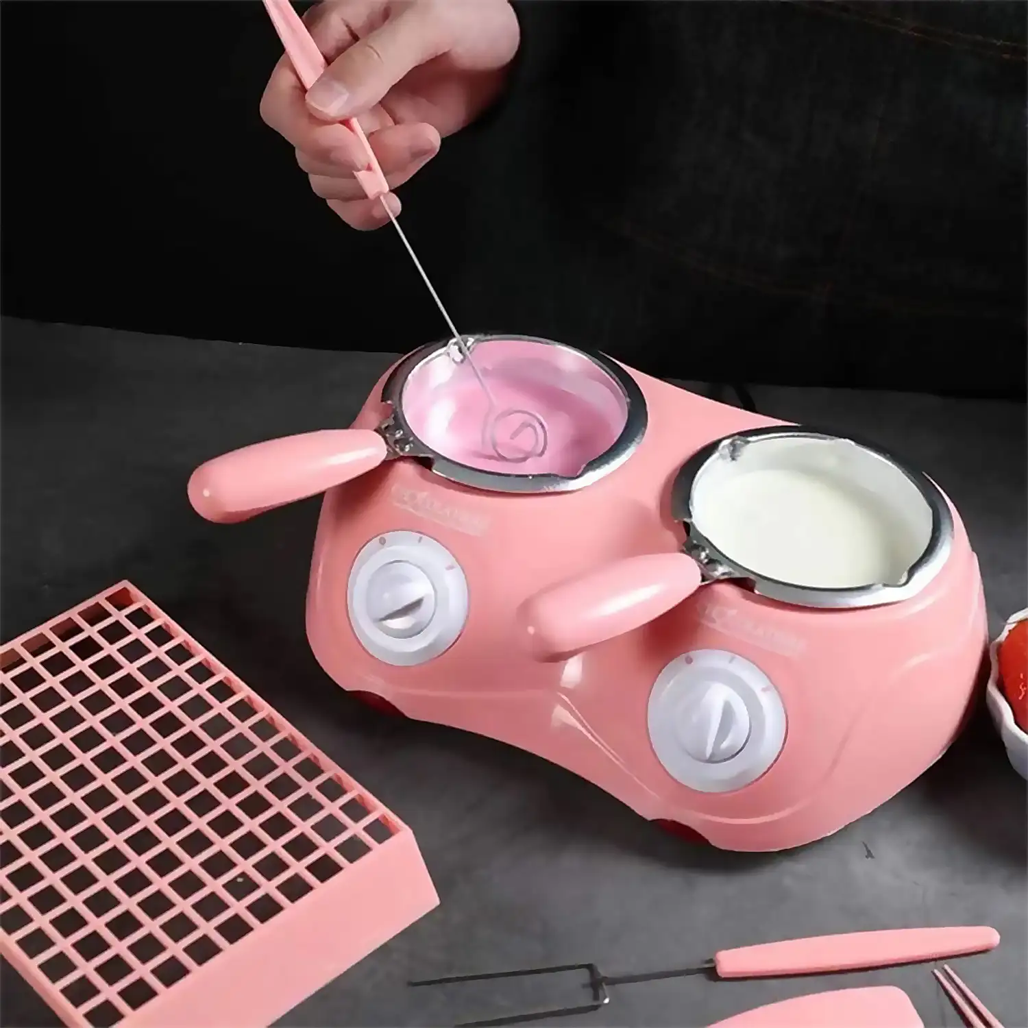 Chocolatera eléctrica doble con multiples accesorios para preparar tus mejores creaciones, sin agua. Doble cazo 250 ml.