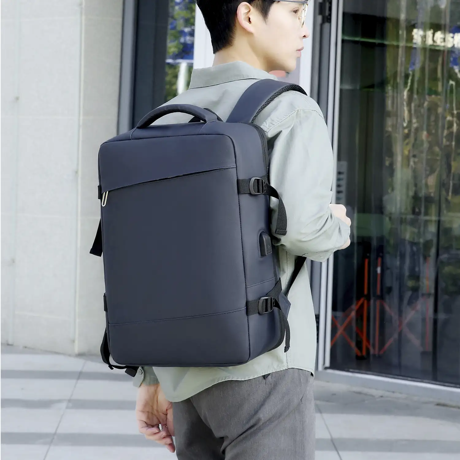 Mochila cabina viaje de gran capacidad con multicompartimento. Alta resistencia, impermeable y expandible.