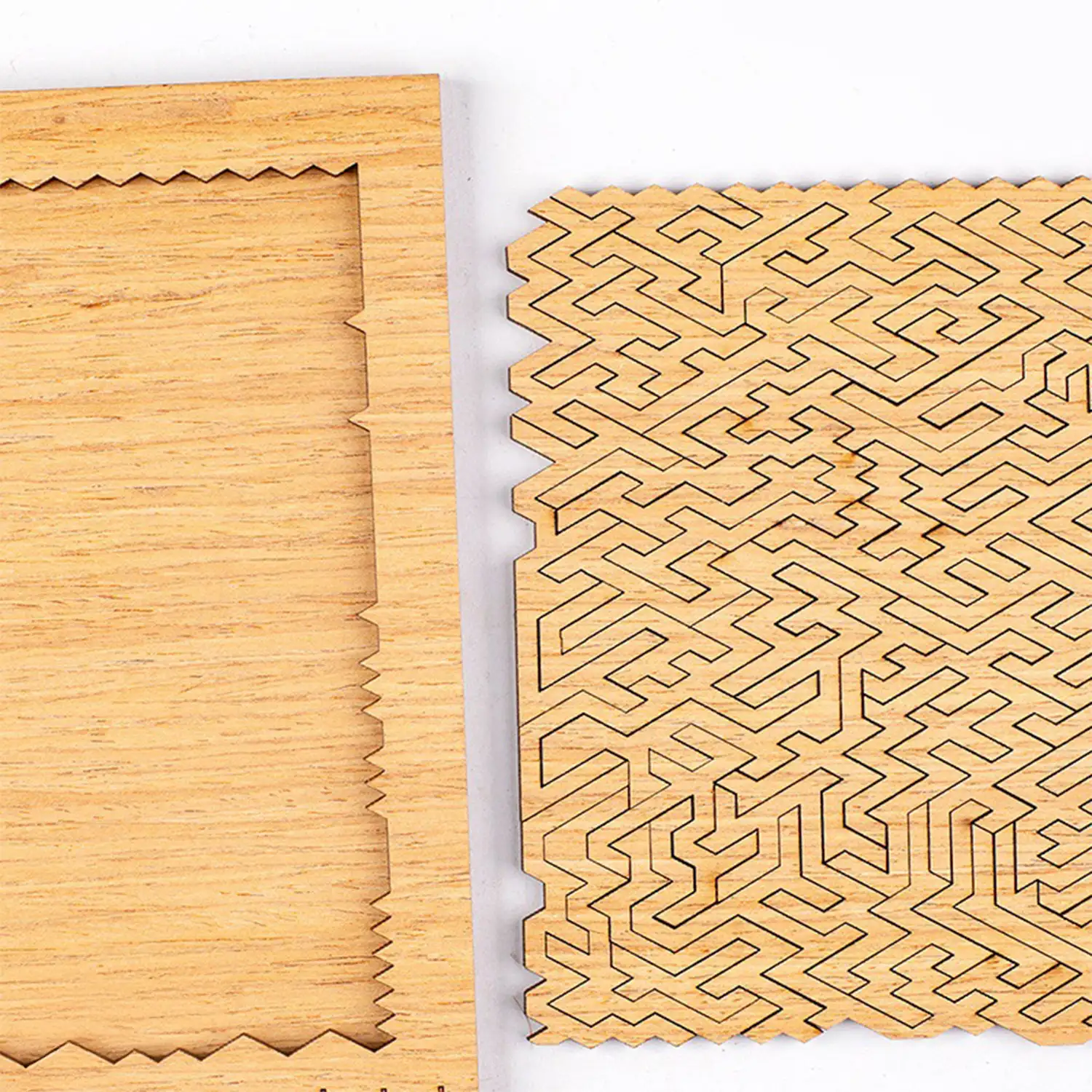 Puzle y marco de madera con 62 piezas. Diseño Puzle imposible, Agua infinita.