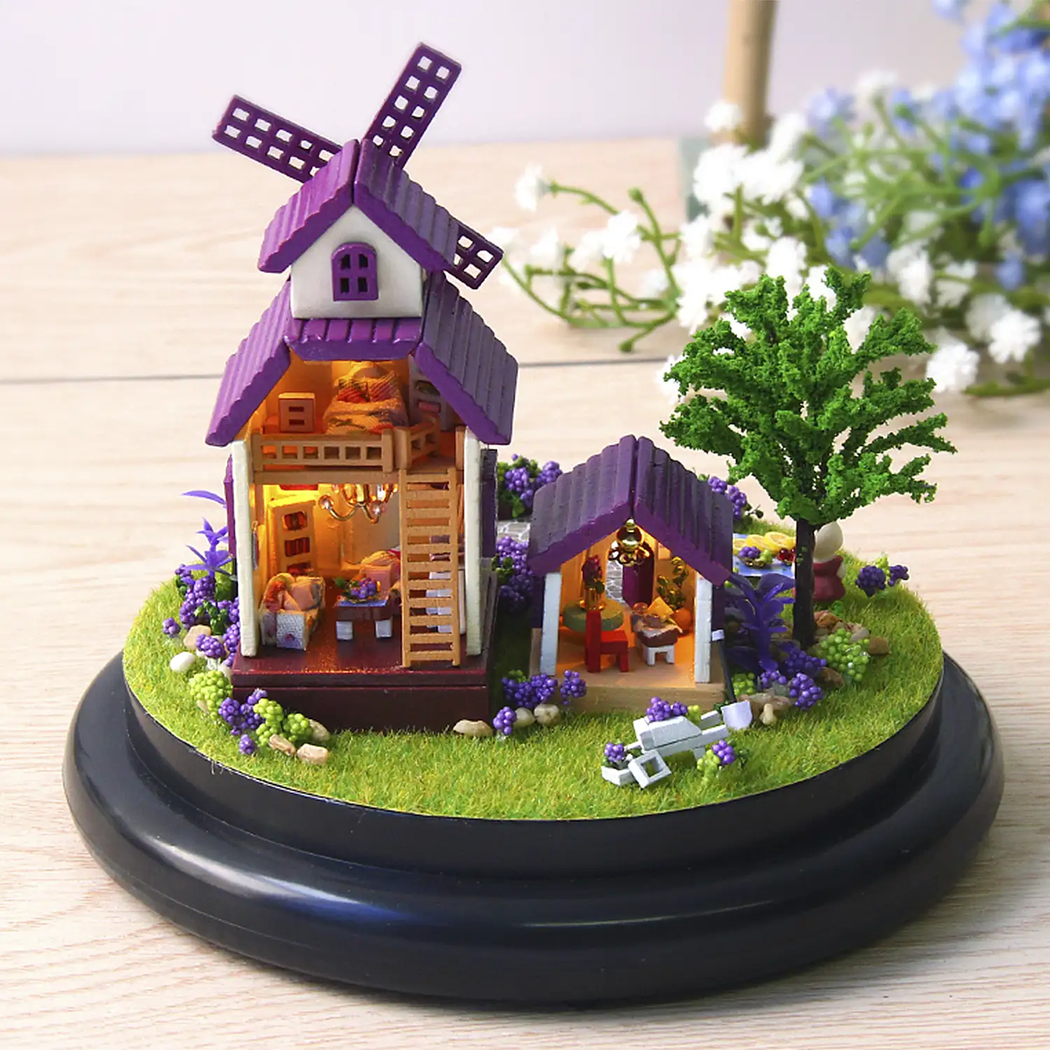 Colección Juntos Alrededor, Provenza. Maqueta 3D realista con gran detalle, cubierta antipolvo y luces led.