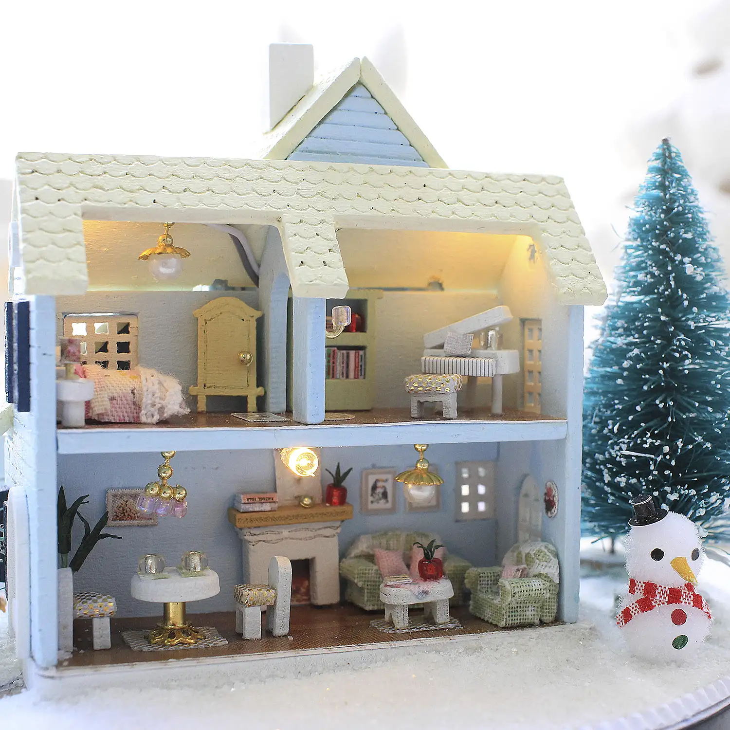 Colección Juntos Alrededor, Cuento de hadas Nórdico. Maqueta 3D realista con gran detalle, cubierta antipolvo y luces led.