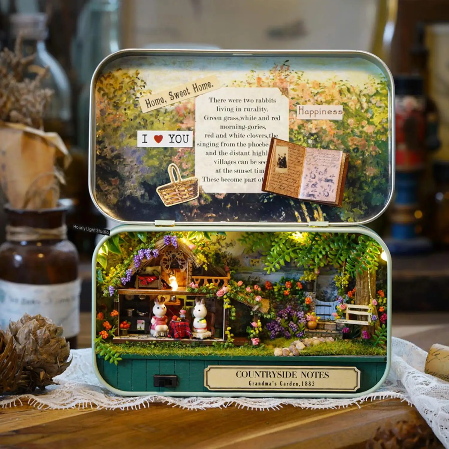 Diario del jardín. Maqueta 3D plegable, realista con gran detalle y luces led.
