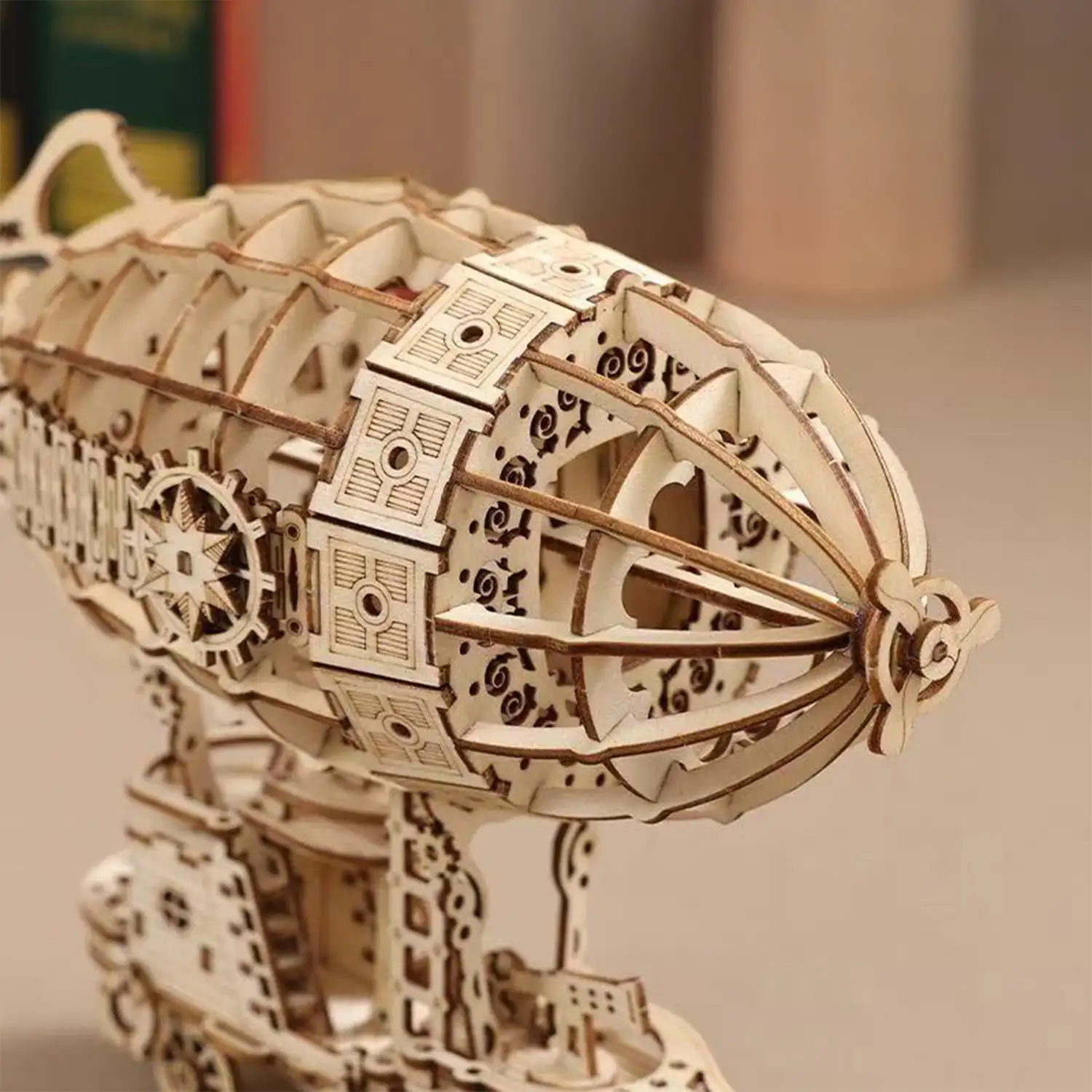 Maqueta de Madera 3D, diseño de Vehículo aéreo con movimiento mecánico. 160 piezas.