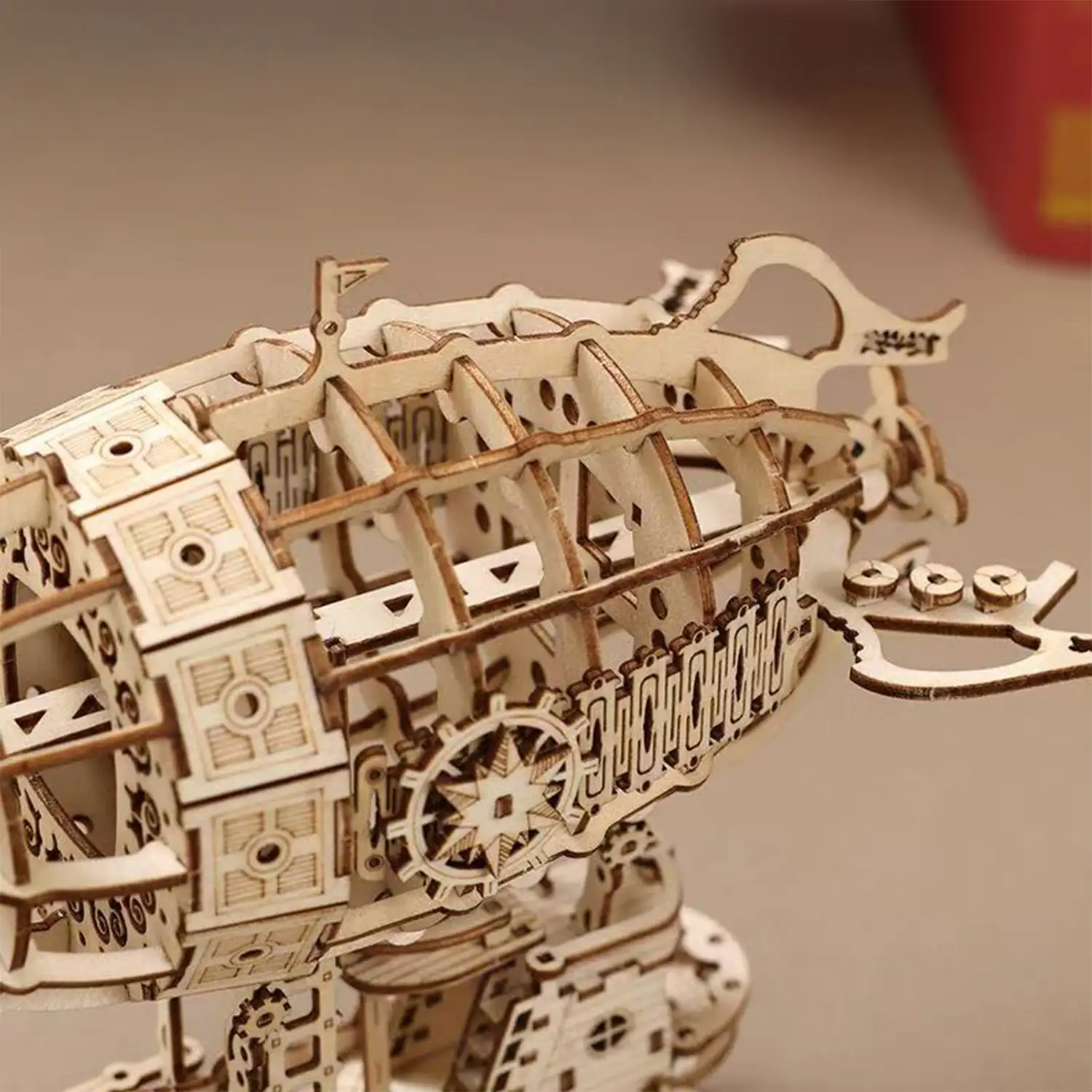 Maqueta de Madera 3D, diseño de Vehículo aéreo con movimiento mecánico. 160 piezas.