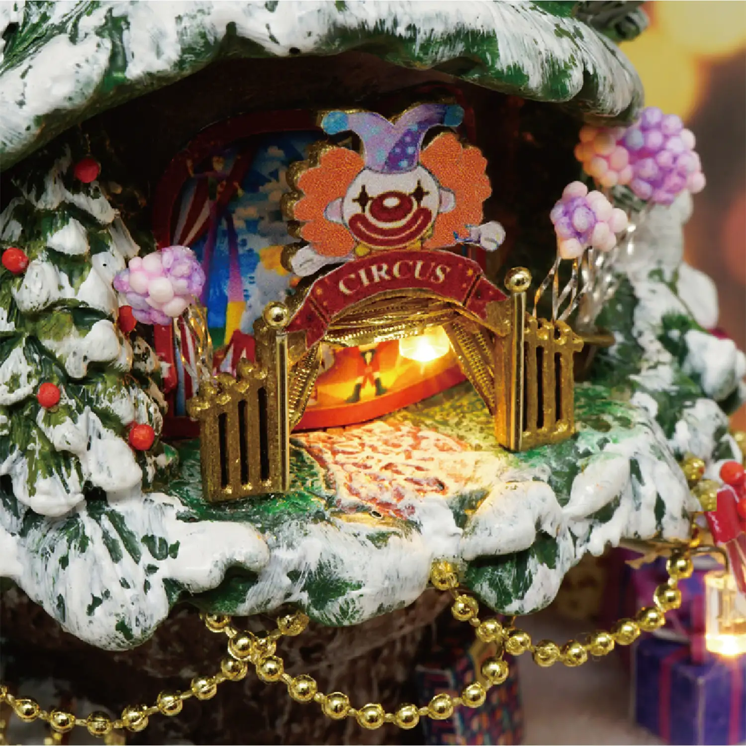 Paraíso de nieve. Maqueta 3D realista con gran detalle, cubierta antipolvo, luces led y base giratoria con música.