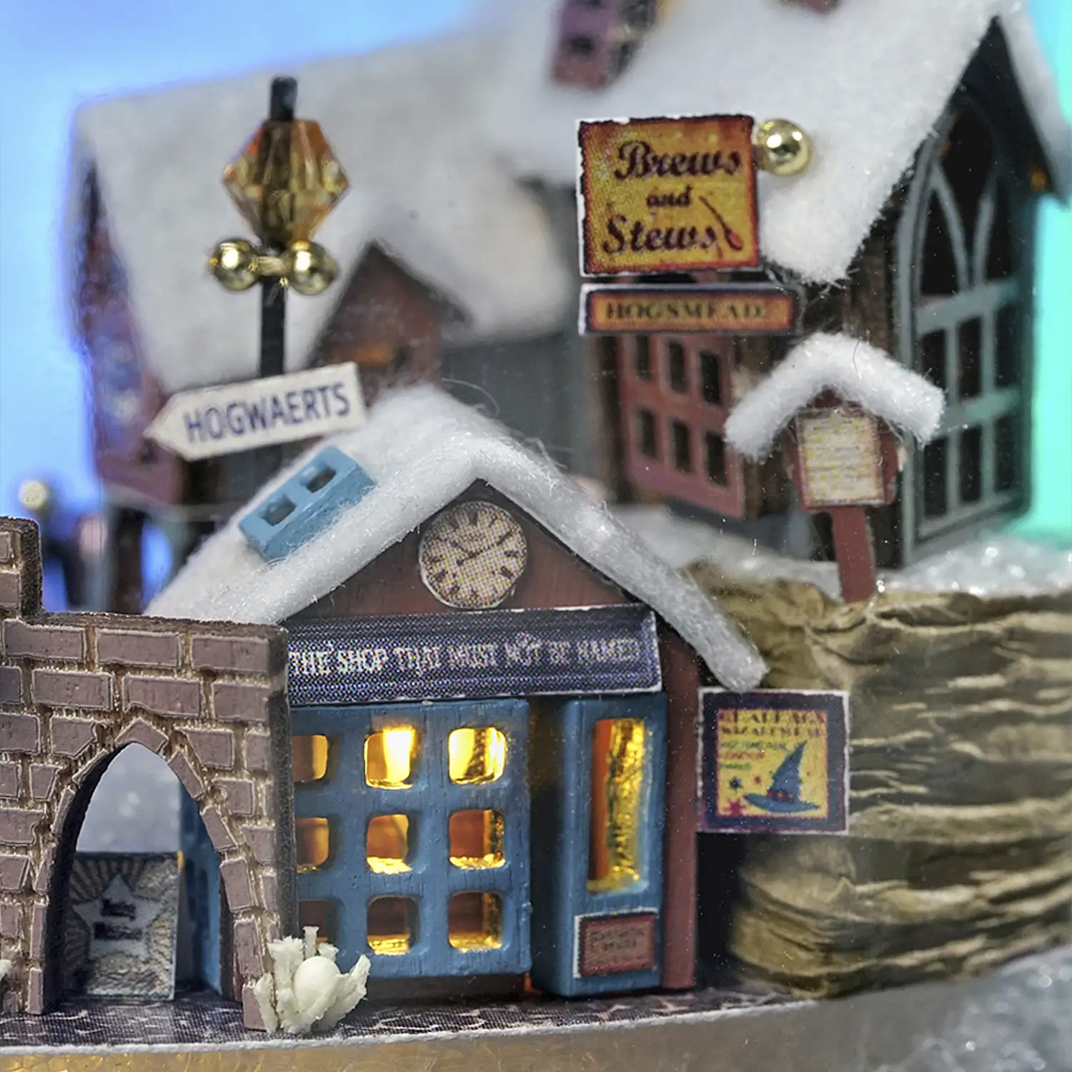 Colección Botellas de Ensueño, Luz Mágica. Maqueta 3D realista con gran detalle y luces led.