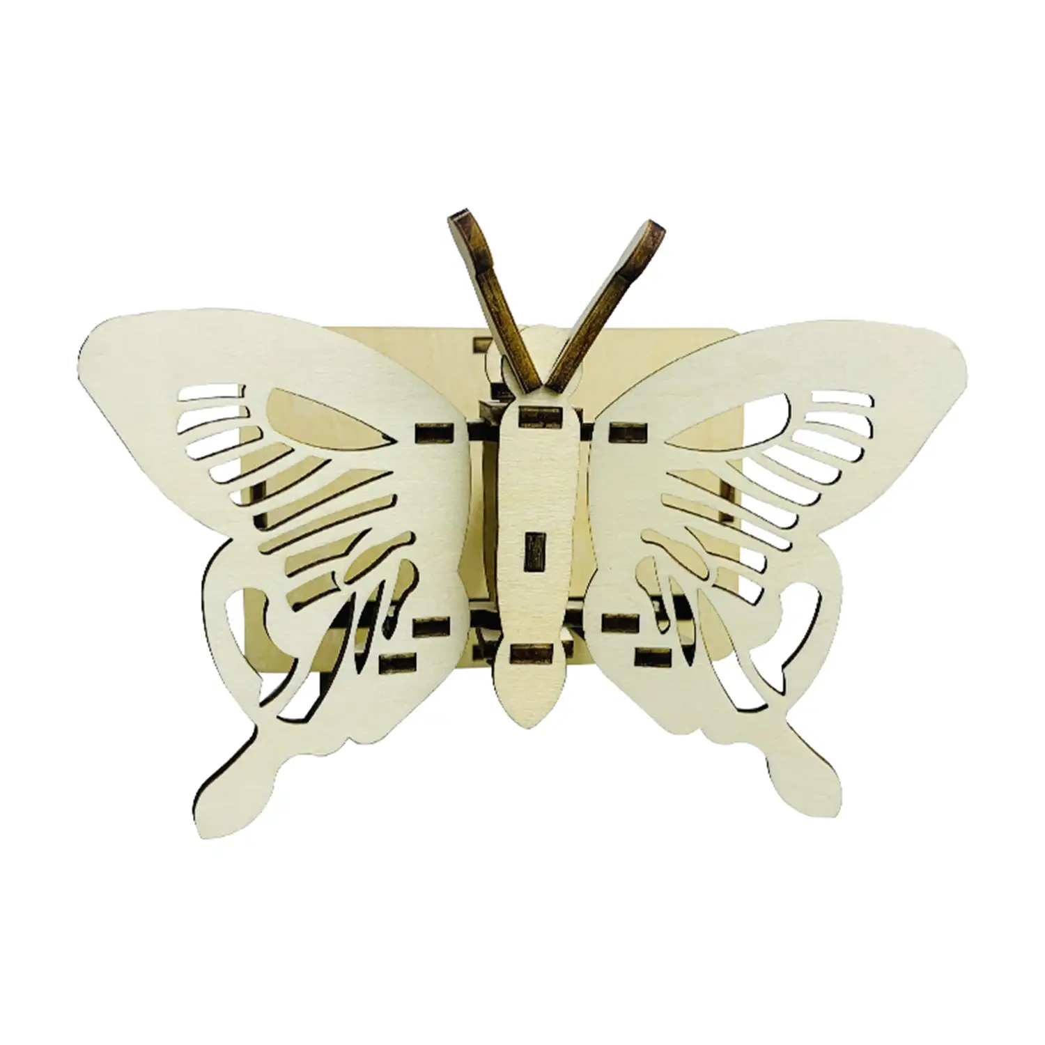 Maqueta de Madera 3D, con movimiento mecánico diseño de Mariposa revoloteando.