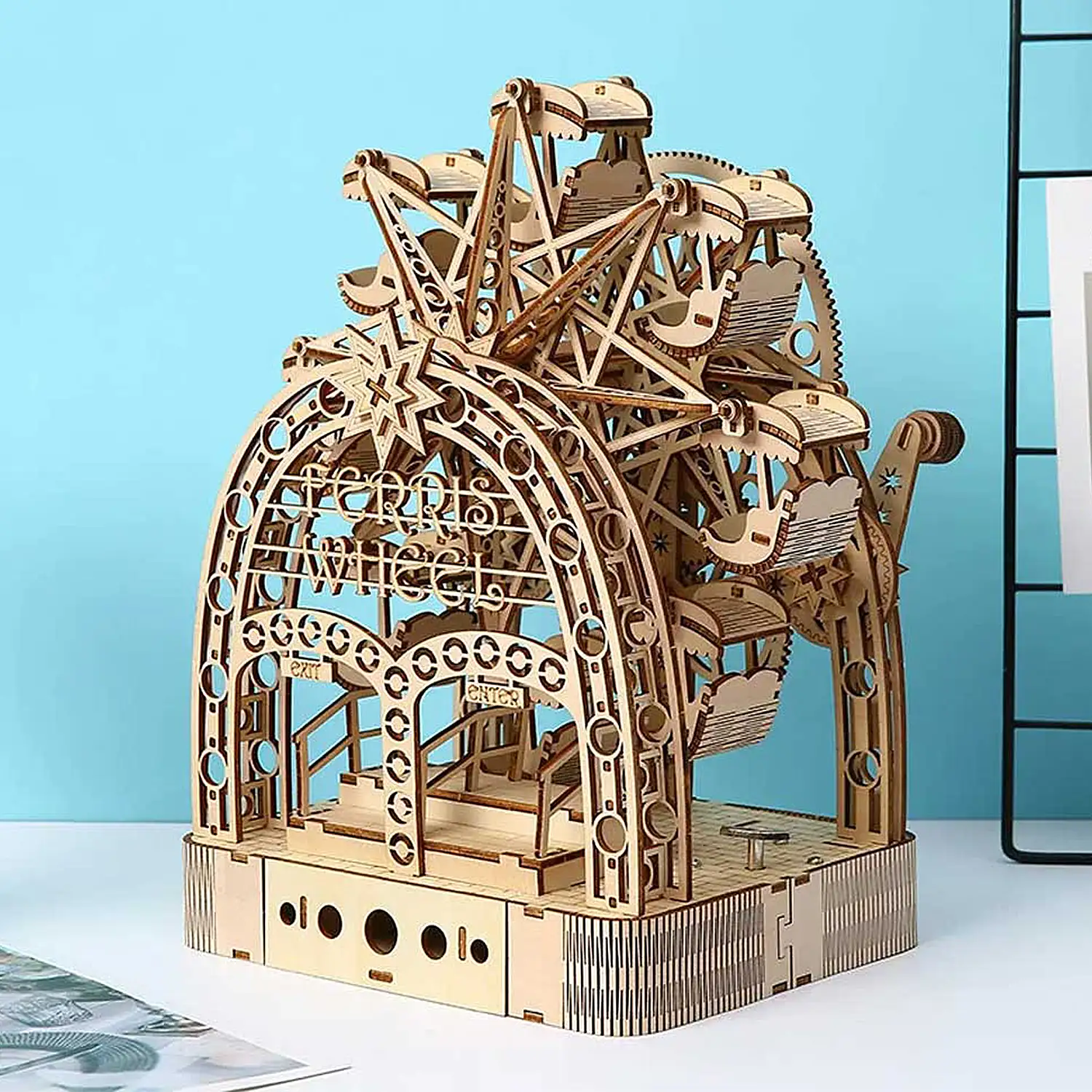 Maqueta de Madera 3D, diseño de Noria Manual con movimiento mecánico. 222 piezas.