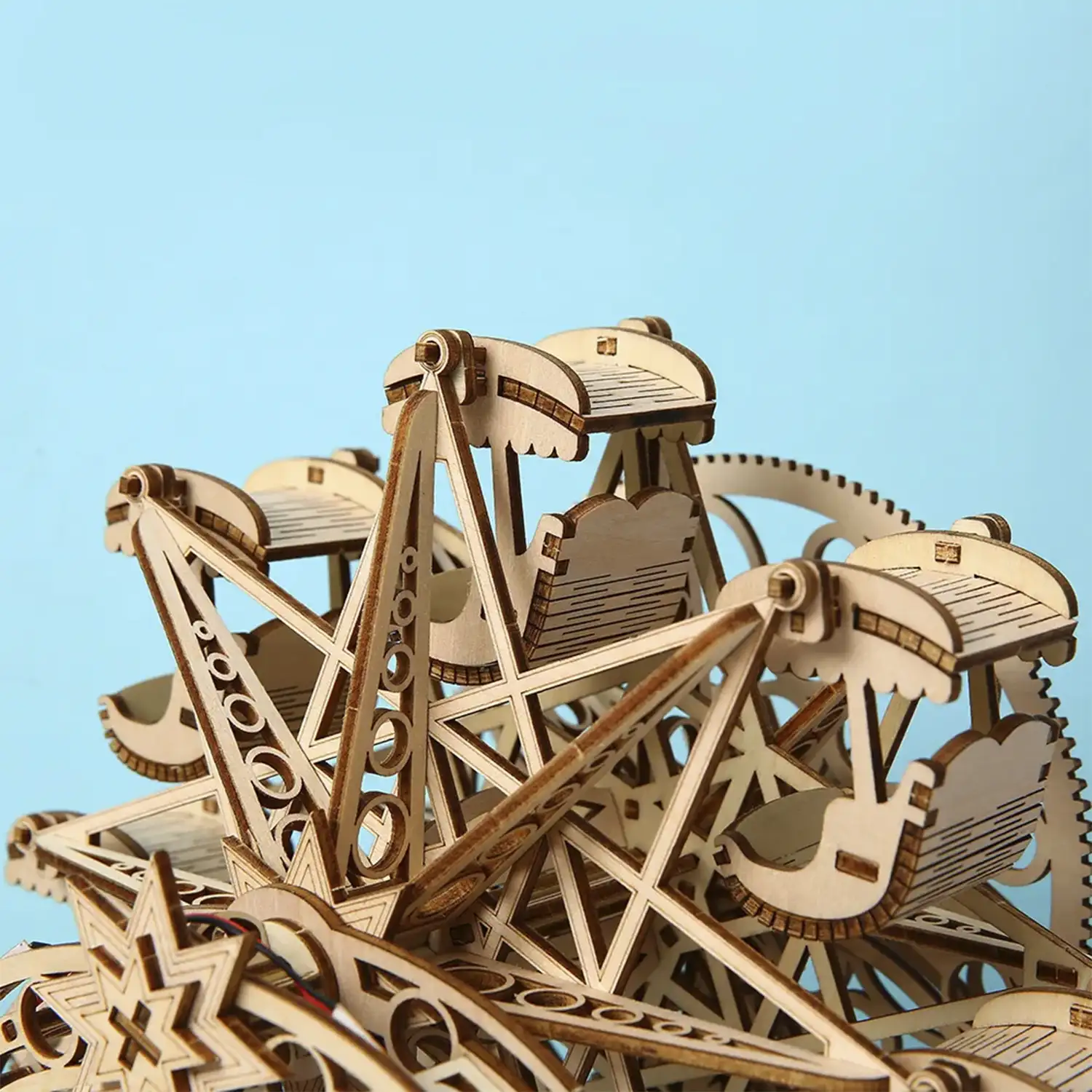 Maqueta de Madera 3D, diseño de Noria Manual con movimiento mecánico. 222 piezas.