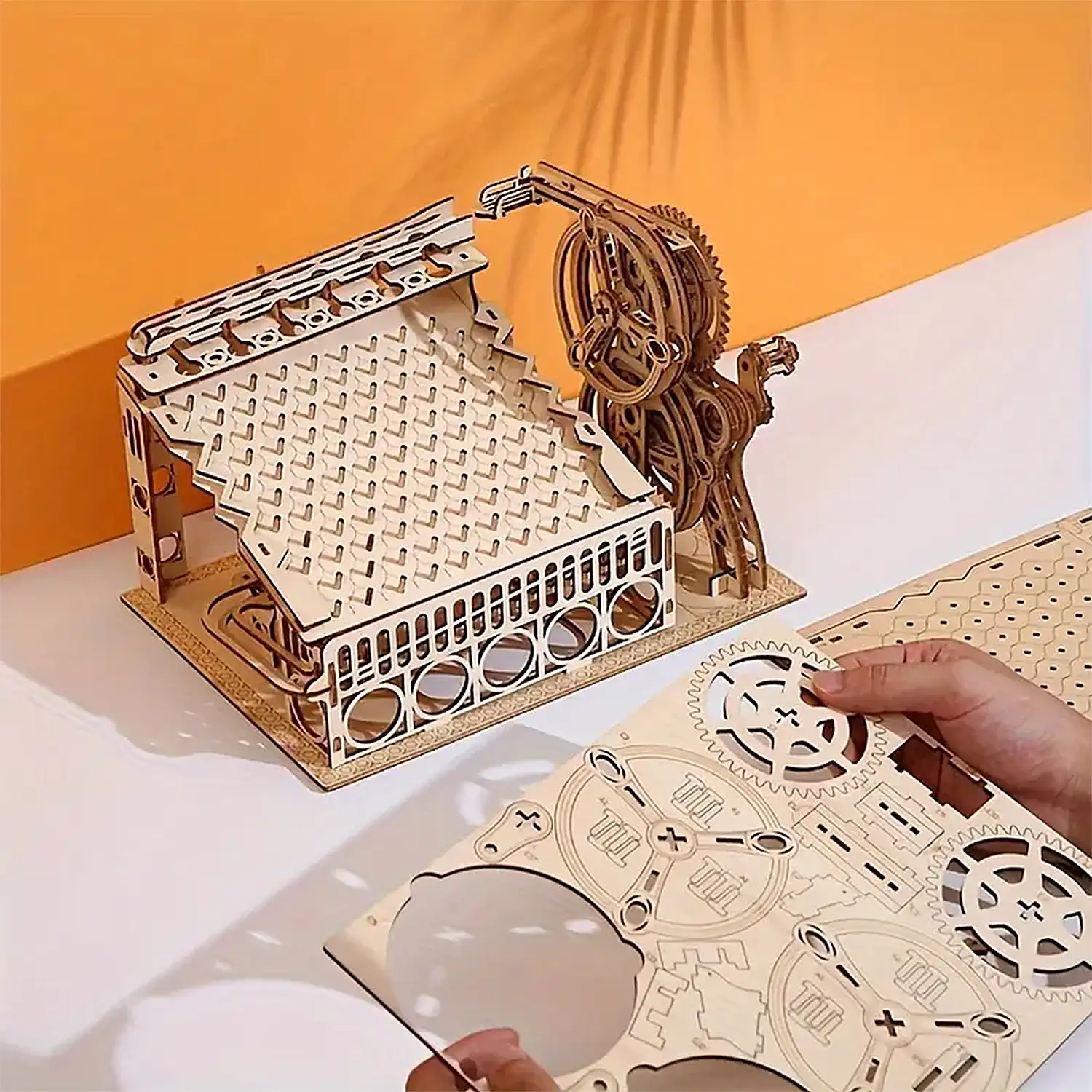 Maqueta de Madera 3D, diseño de Carrera de canicas con movimiento mecánico. 304 piezas.