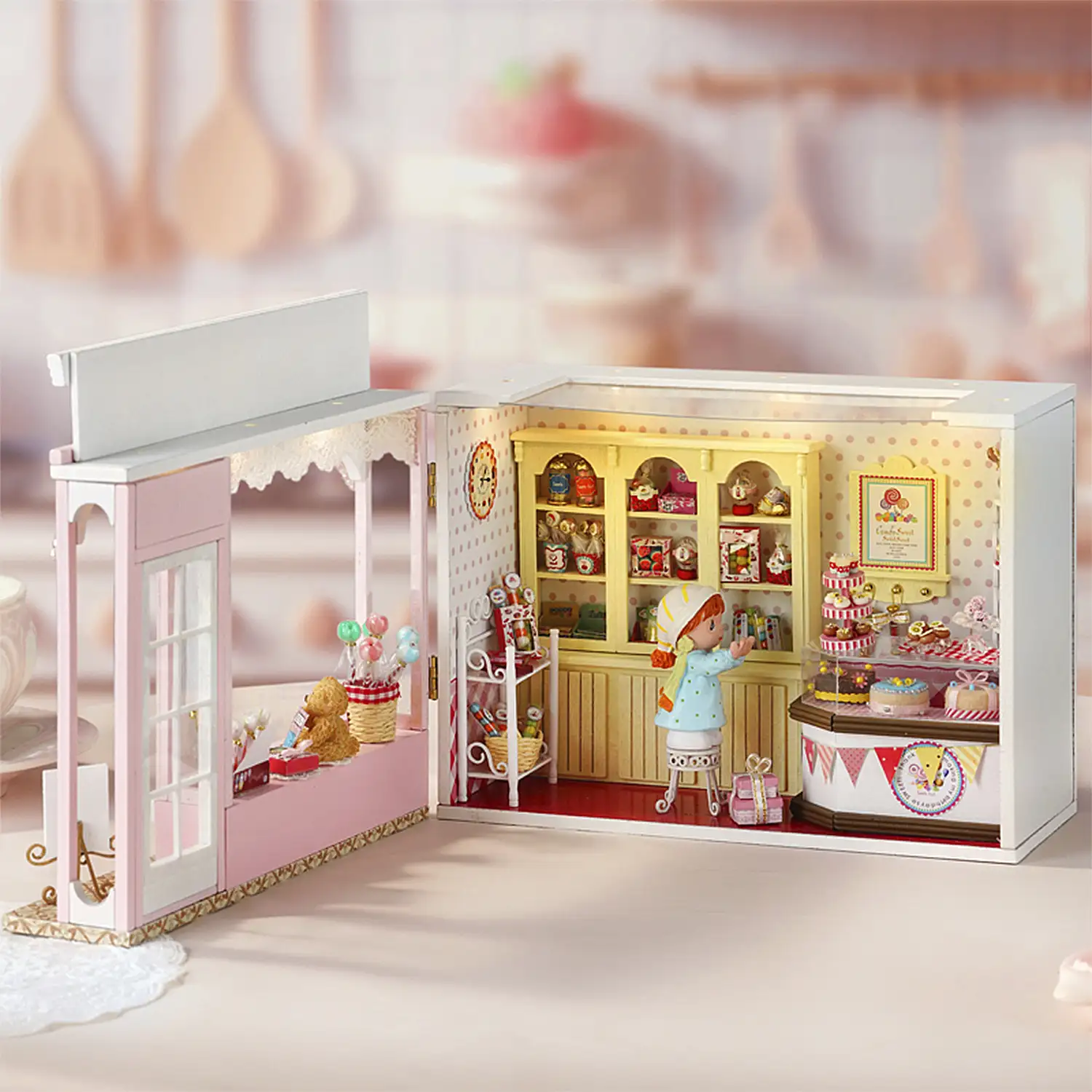 Tienda de dulces. Maqueta 3D con diseño de panel de puerta abierta, realista con gran detalle y luces led.