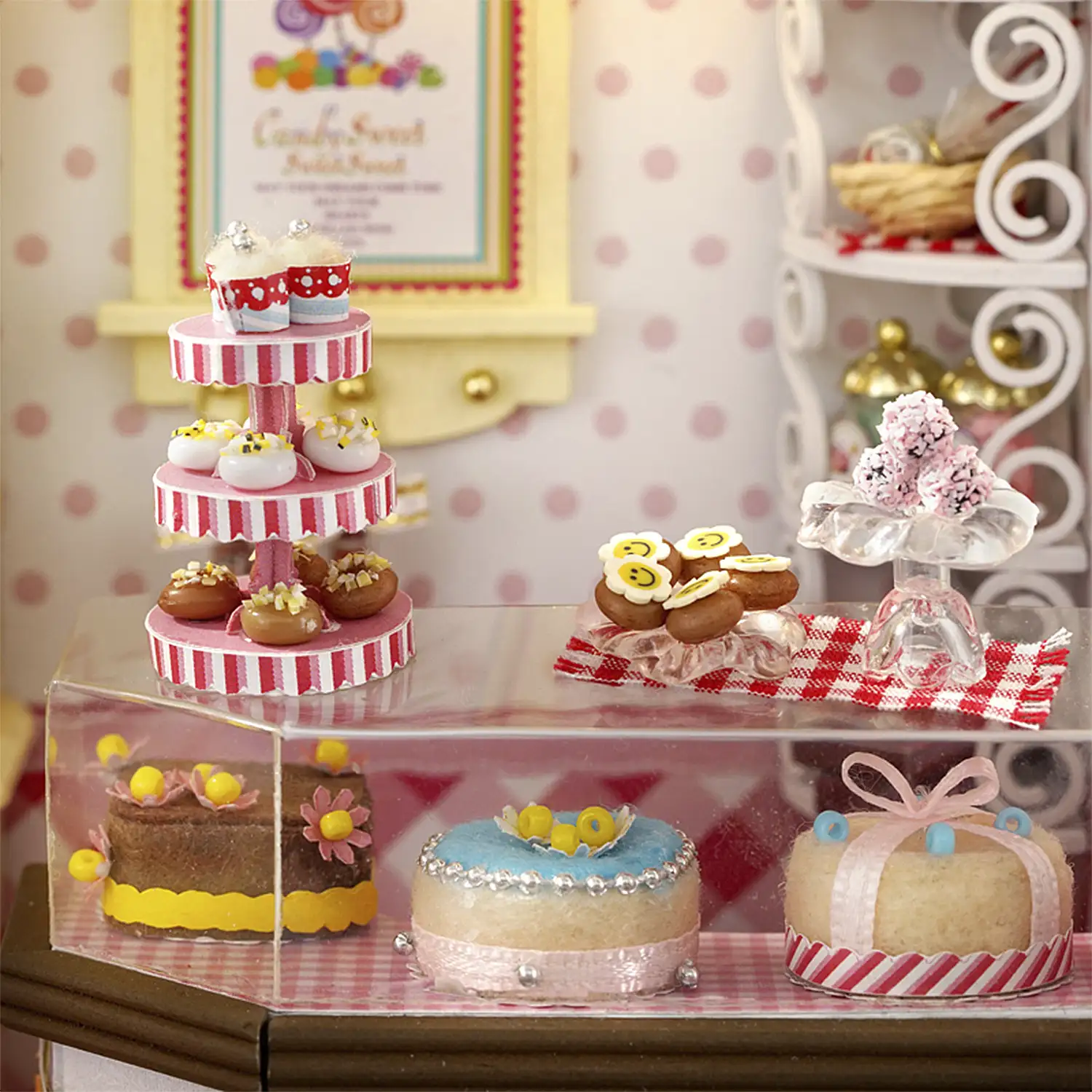 Tienda de dulces. Maqueta 3D con diseño de panel de puerta abierta, realista con gran detalle, cubierta antipolvo y luces led.