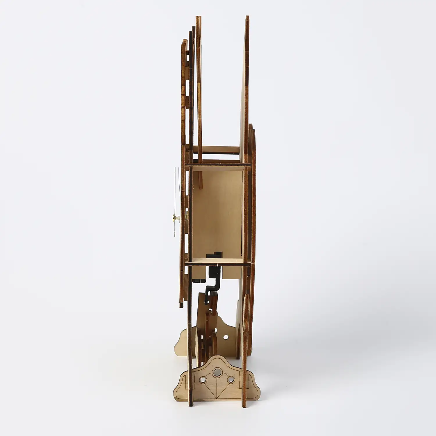 Maqueta de Madera 3D, diseño de Reloj con forma de Búho. 46 piezas.