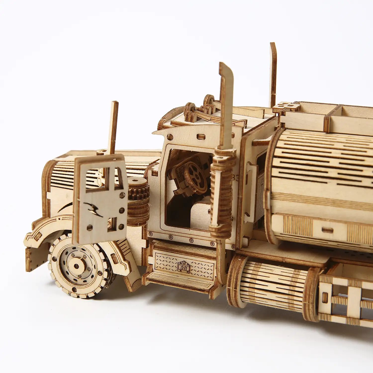 Maqueta de Madera 3D, diseño de Camión Cisterna Grande con movimiento mecánico. 307 piezas.