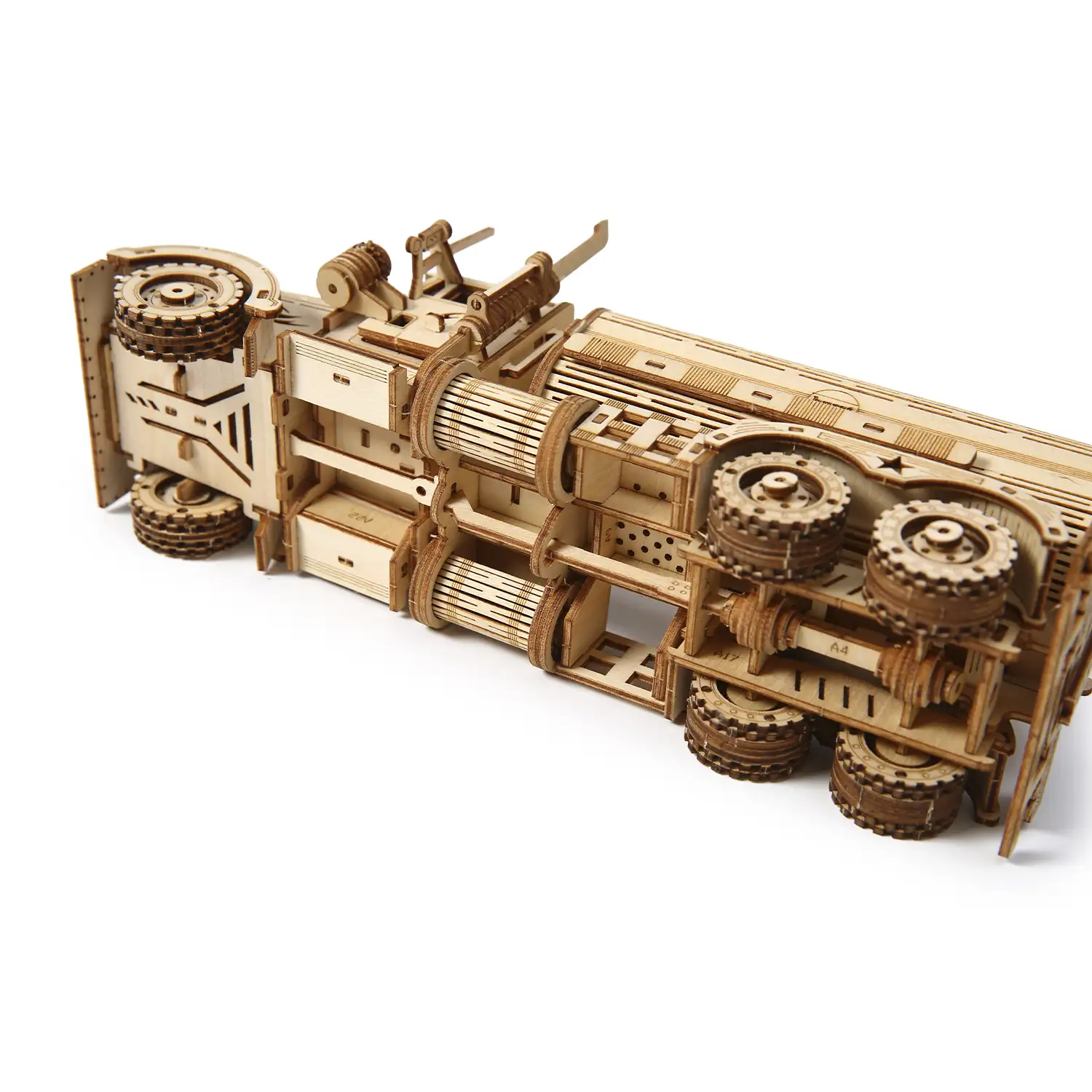 Maqueta de Madera 3D, diseño de Camión Cisterna Grande con movimiento mecánico. 307 piezas.