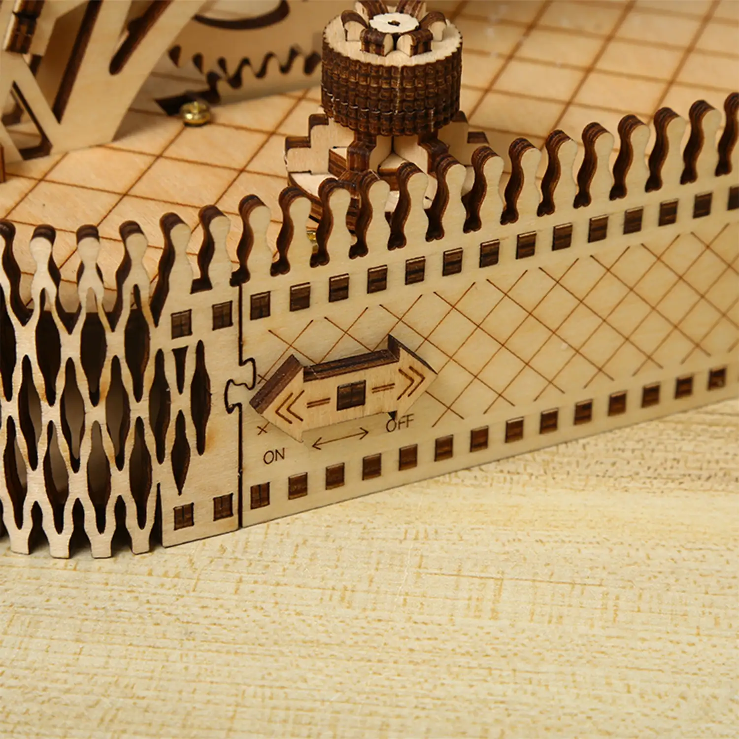 Maqueta de Madera 3D, diseño de Noria con movimiento mecánico y música. 207 piezas.