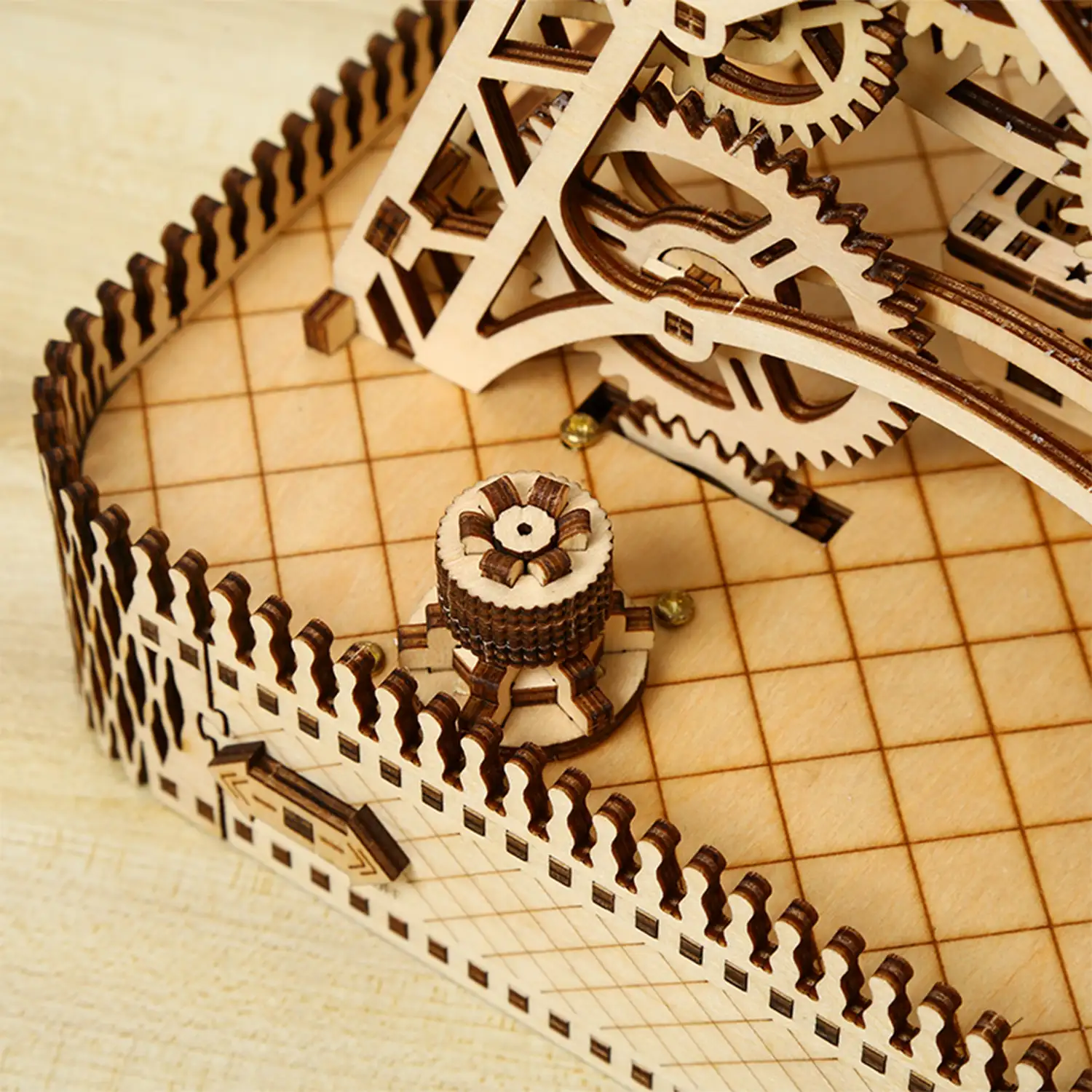 Maqueta de Madera 3D, diseño de Noria con movimiento mecánico y música. 207 piezas.