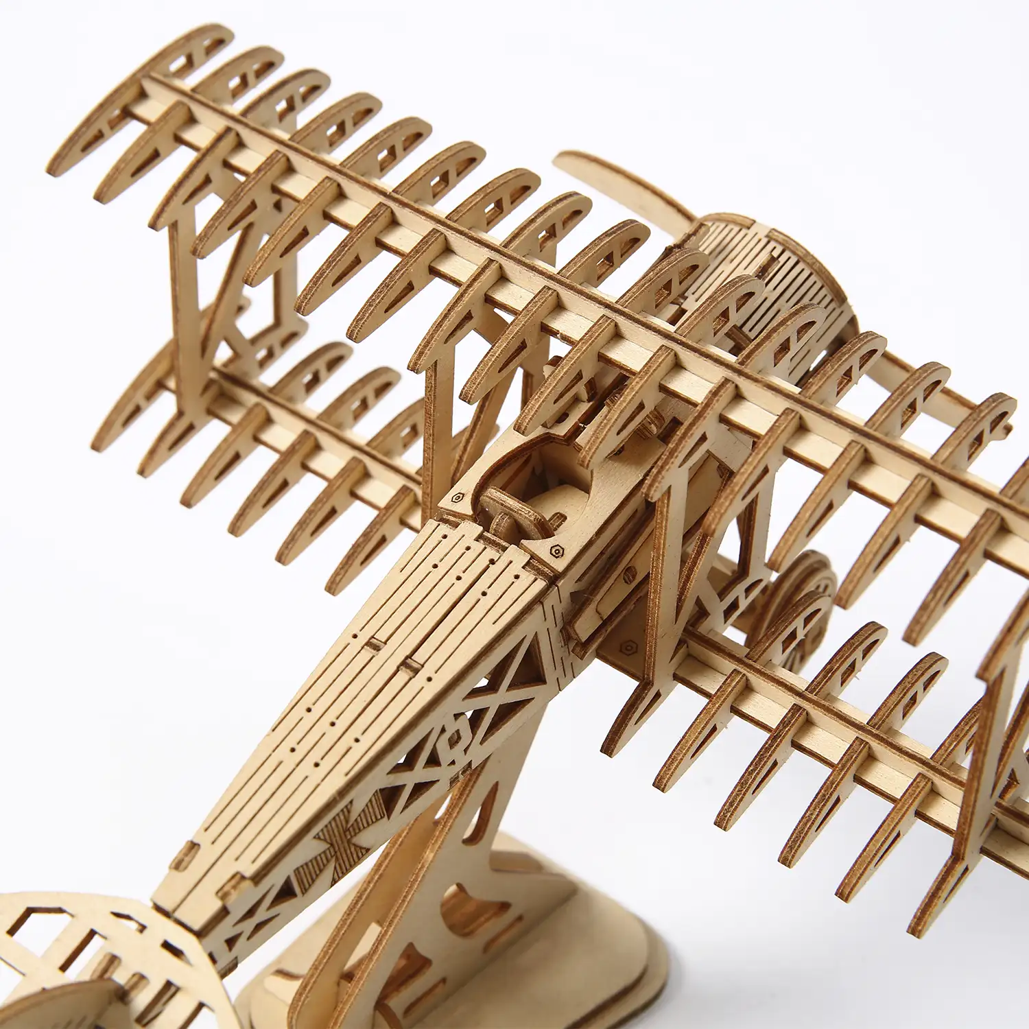 Maqueta de Madera 3D, diseño de Avioneta con movimiento mecánico. 105 piezas.