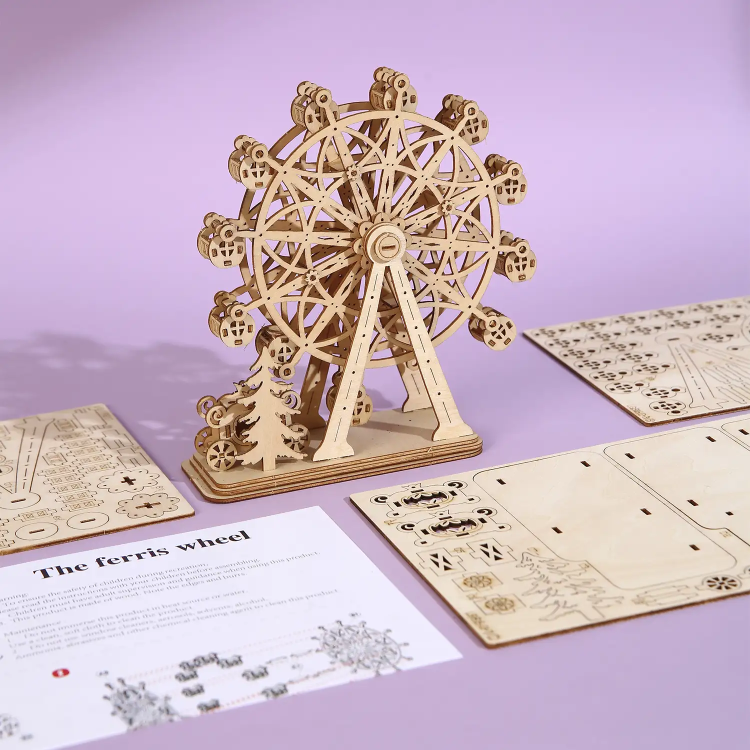 Maqueta de Madera 3D, diseño de Noria con carruaje con movimiento mecánico. 104 piezas.