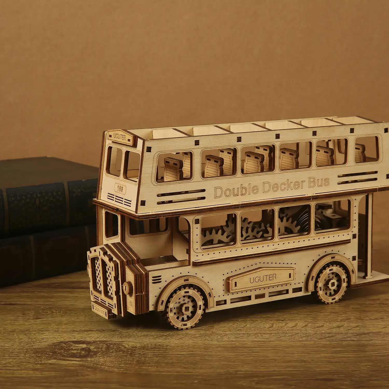 Maqueta de Madera 3D, diseño de Autobús de dos pisos con movimiento mecánico. 349 piezas.