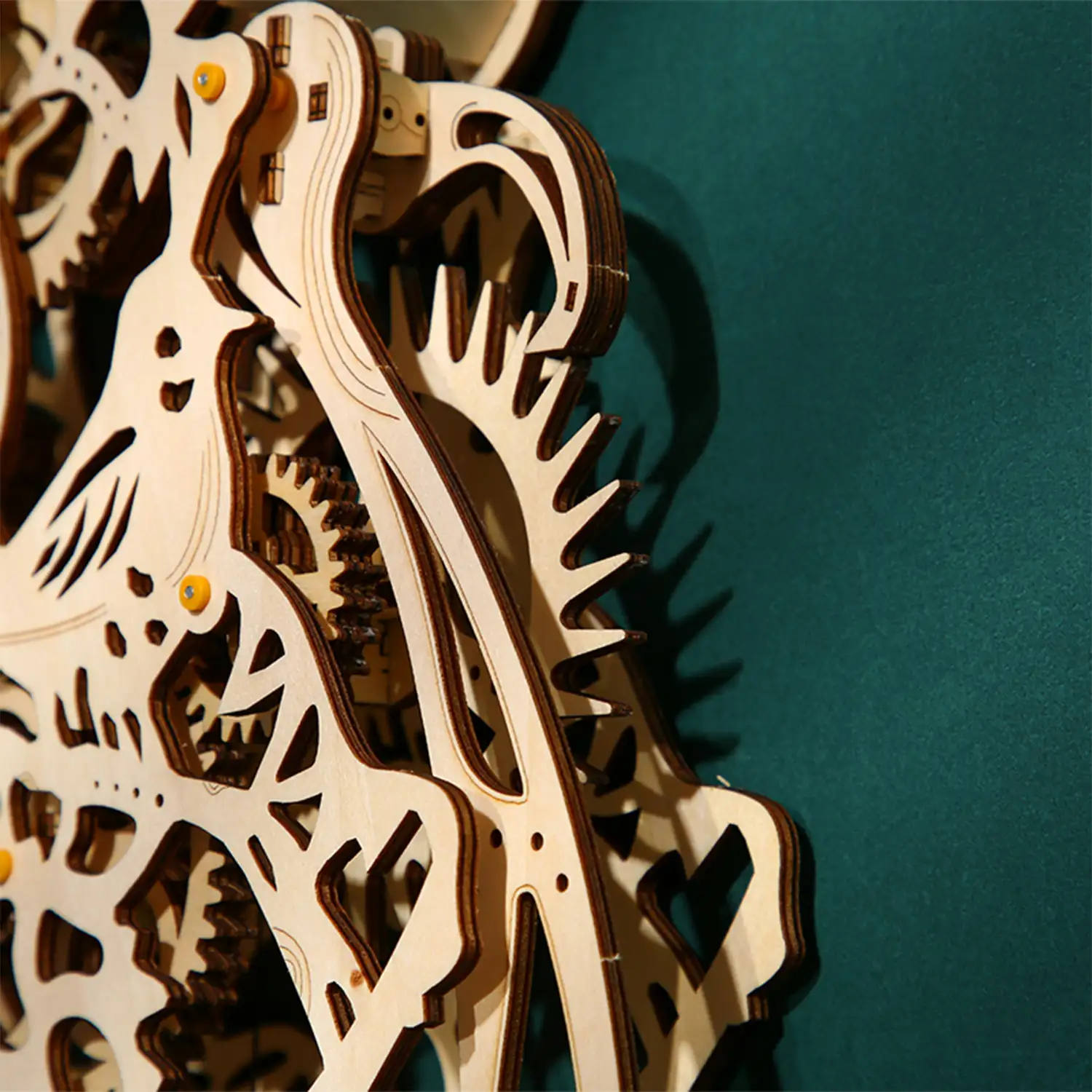 Maqueta de Madera 3D, diseño de Péndulo Lunar con movimiento mecánico. 121 piezas.