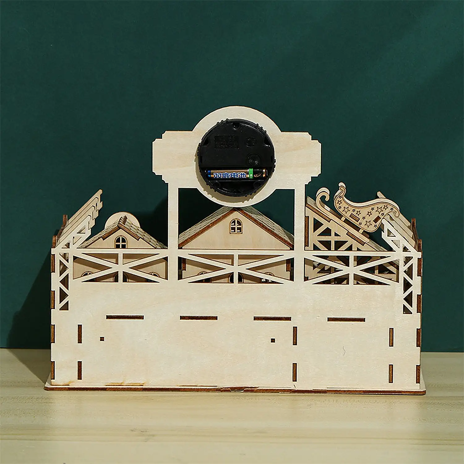 Maqueta de Madera 3D, diseño de Fábrica de Papá Noel con movimiento mecánico. 225 piezas.
