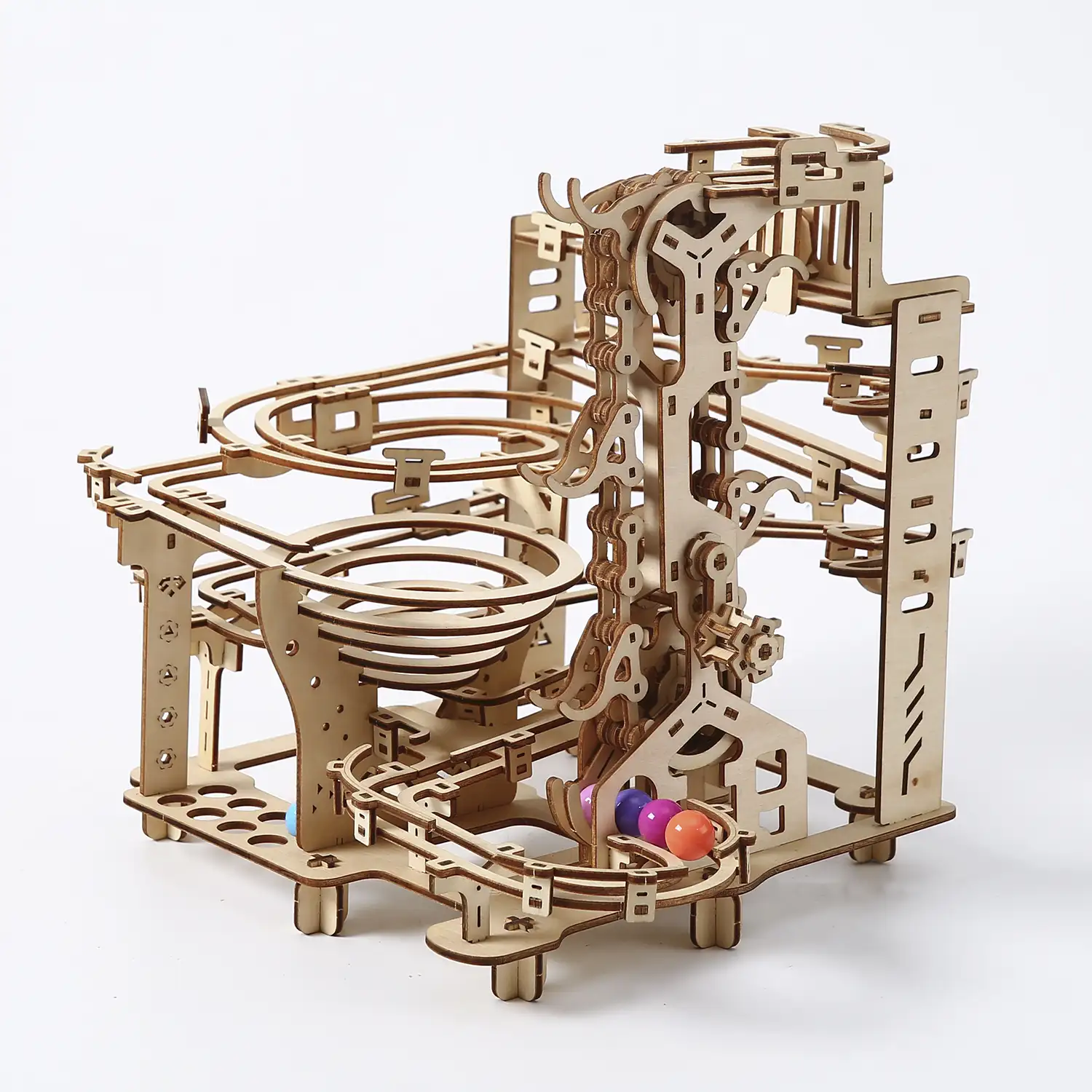 Maqueta de Madera 3D, diseño de Circuito para canicas con movimiento mecánico. 335 piezas.