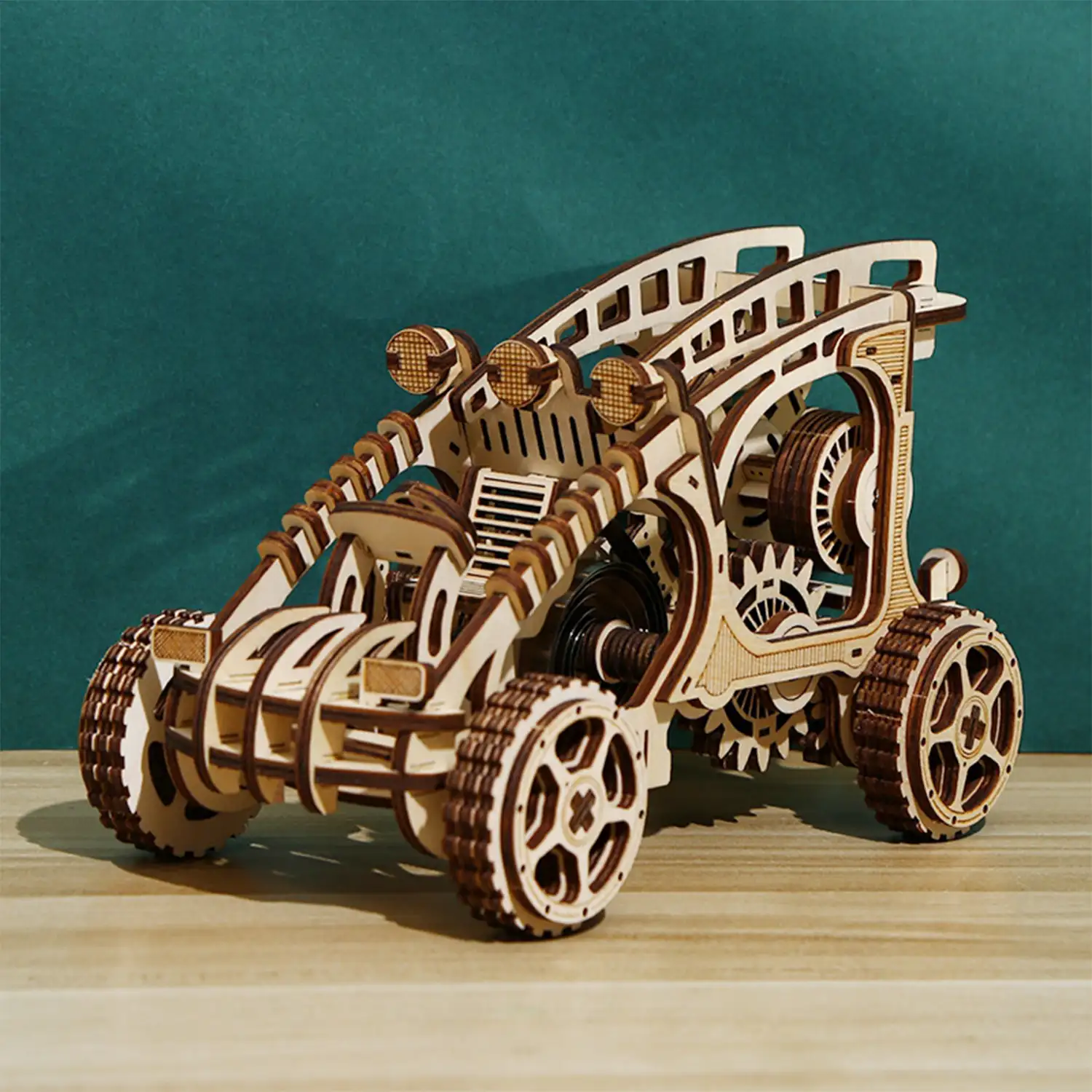 Maqueta de Madera 3D, diseño de Coche de choque con movimiento mecánico. 168 piezas.