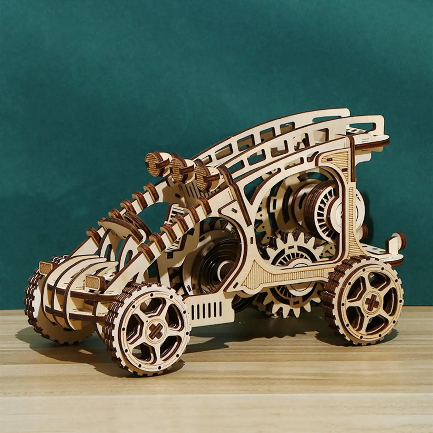 Maqueta de Madera 3D, diseño de Coche de choque con movimiento mecánico. 168 piezas.