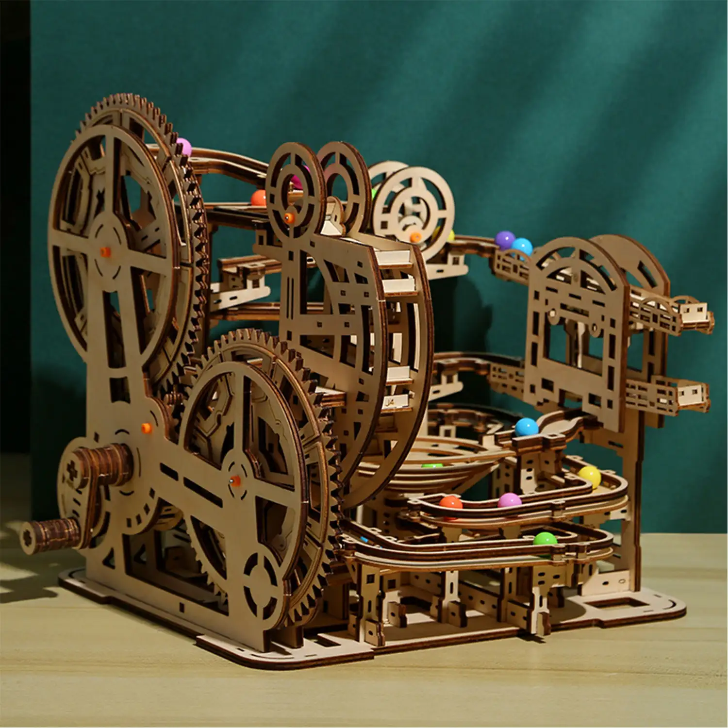 Maqueta de Madera 3D, diseño de Laberinto para canicas con movimiento mecánico. 369 piezas.