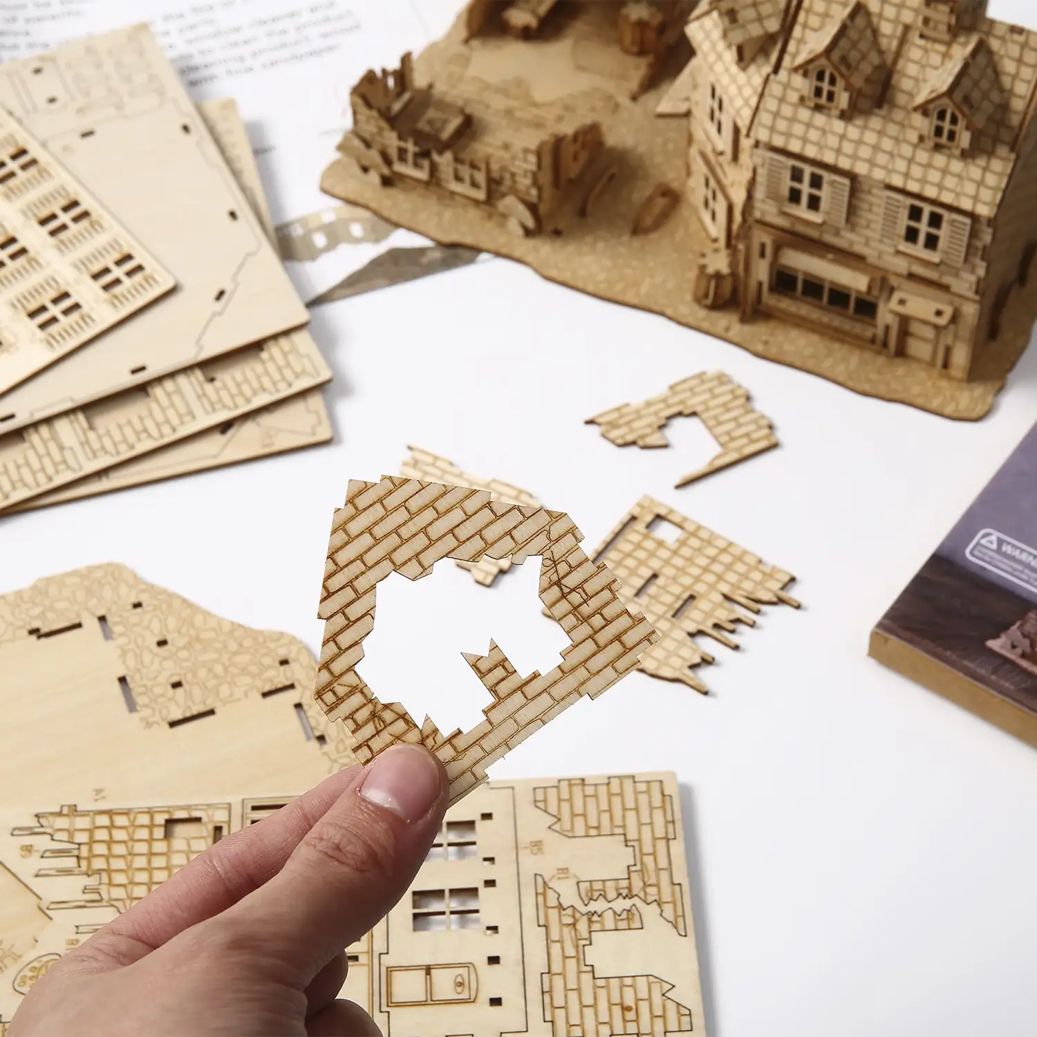 Maqueta de Madera 3D, diseño de Zona de guerra 1942. 234 piezas.