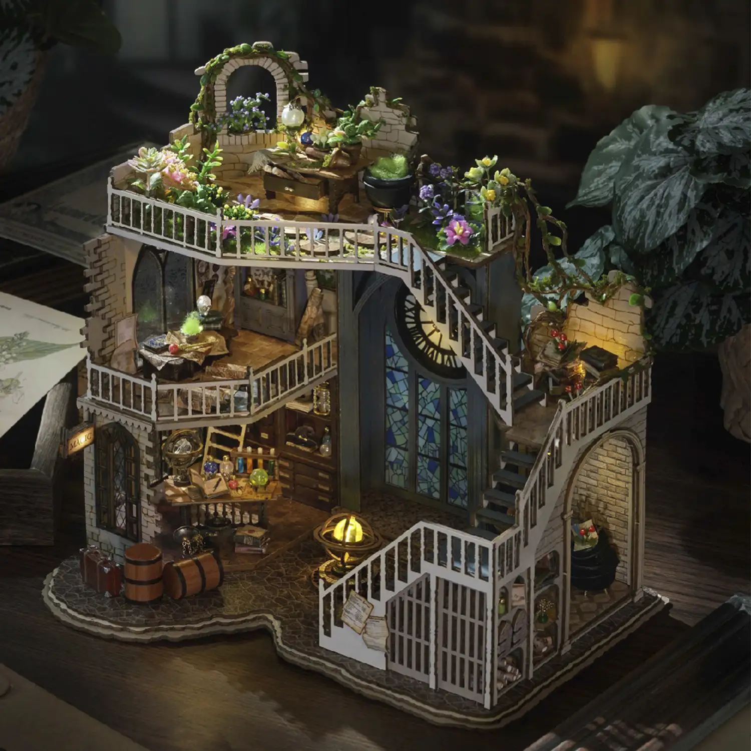 La casa Mágica. Maqueta 3D realista con gran detalle, cubierta antipolvo y luces led.