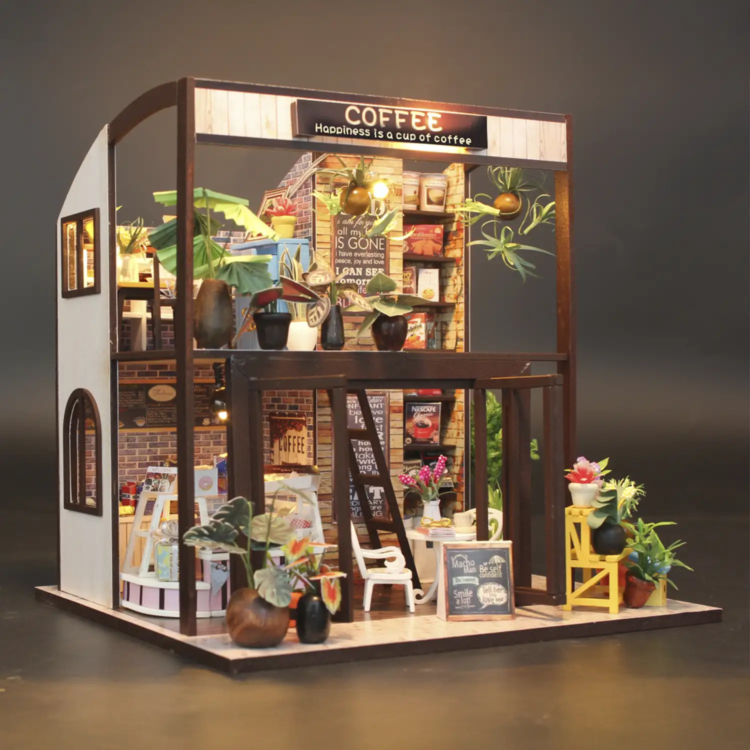 Café Viaje en el Tiempo. Maqueta 3D realista con gran detalle y luces led.