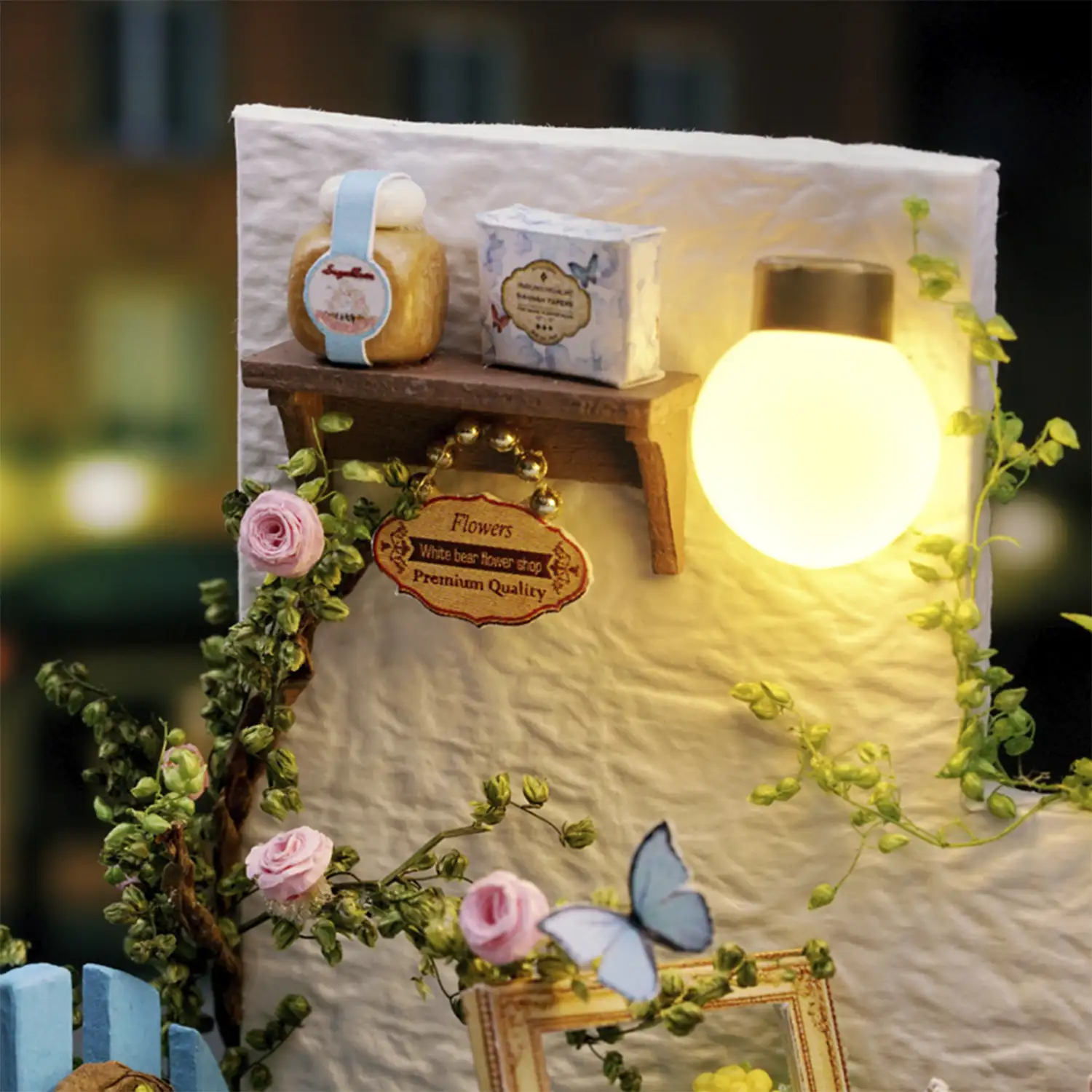 Colección Rincón de la felicidad, Esquina del jardín. Maqueta 3D realista con gran detalle y luces led.