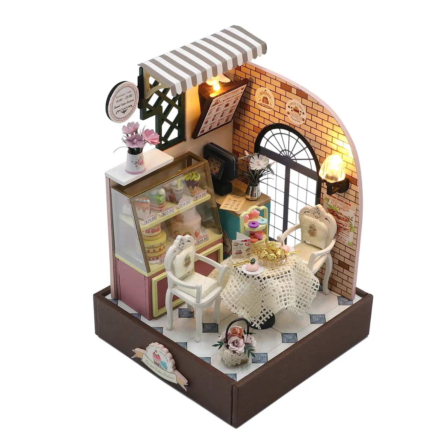 Pastelería Dulce Diario. Maqueta 3D realista con gran detalle y luces led.