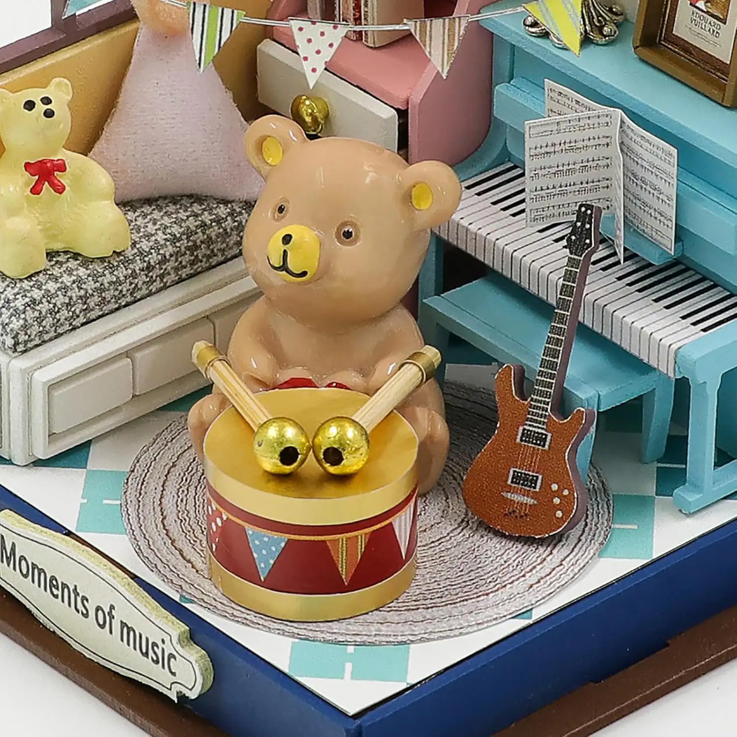 Momentos musicales. Maqueta 3D realista con gran detalle y luces led.