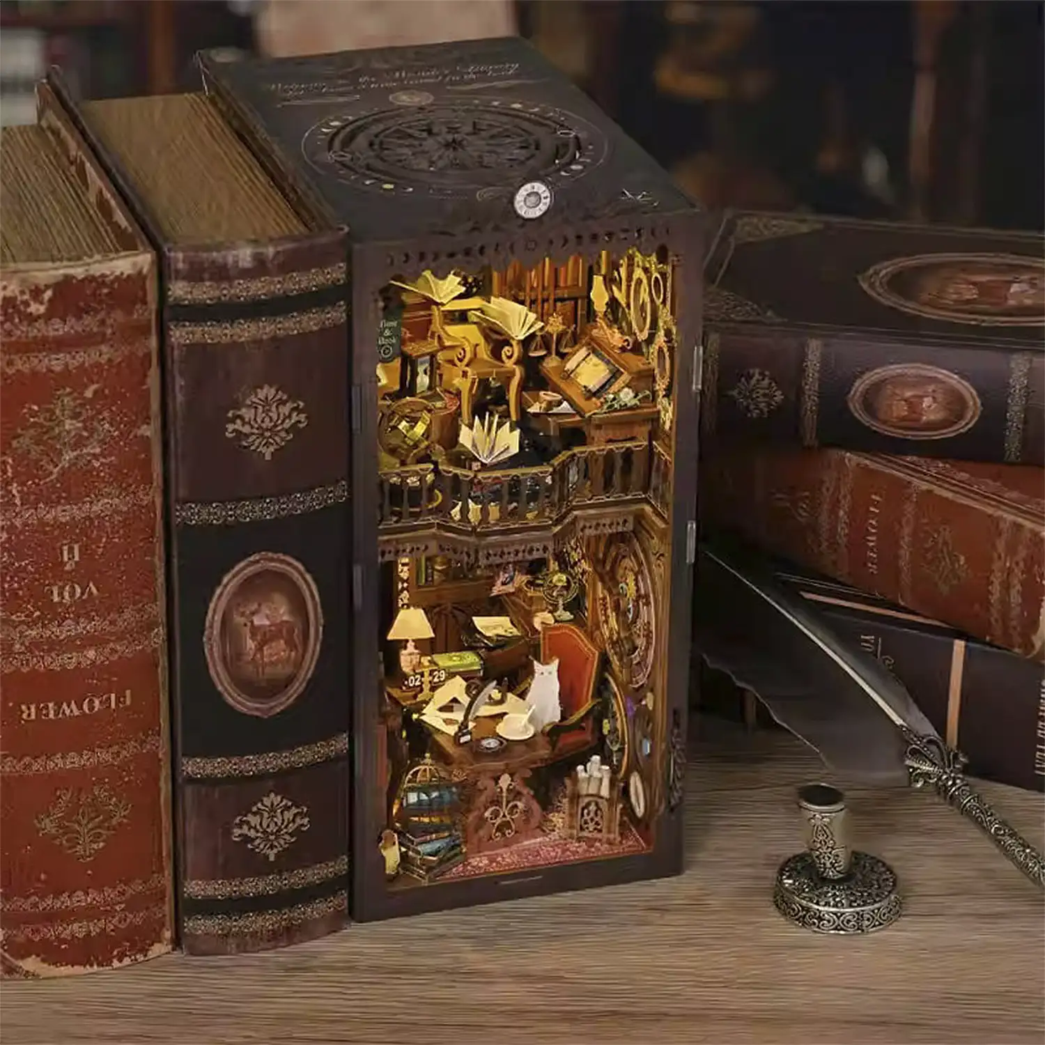 Biblioteca de las Maravillas. Book Nook de madera, diseño 3D realista con gran detalle, cubierta y luces led.