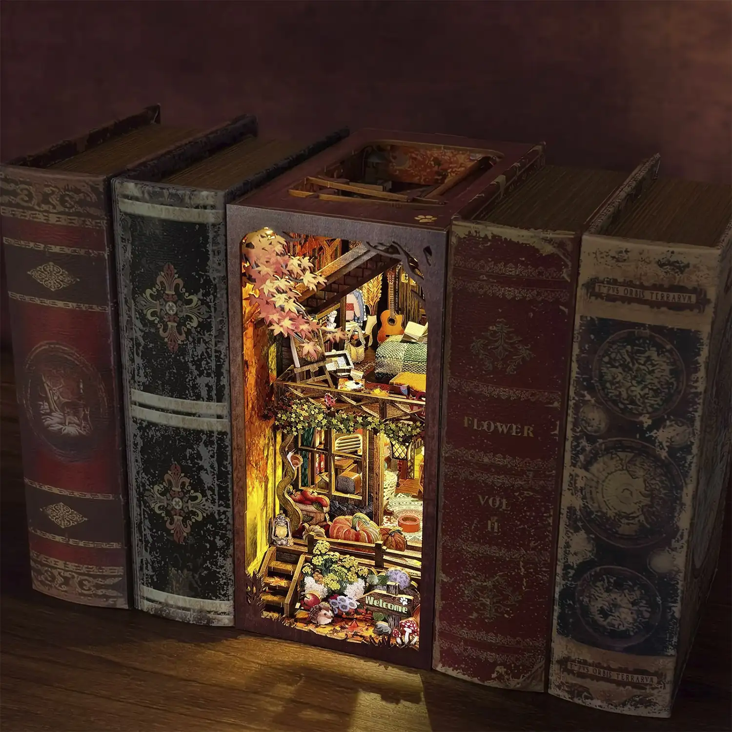 Cabaña Crepuscular. Book Nook de madera, diseño 3D realista con gran detalle, cubierta y luces led.