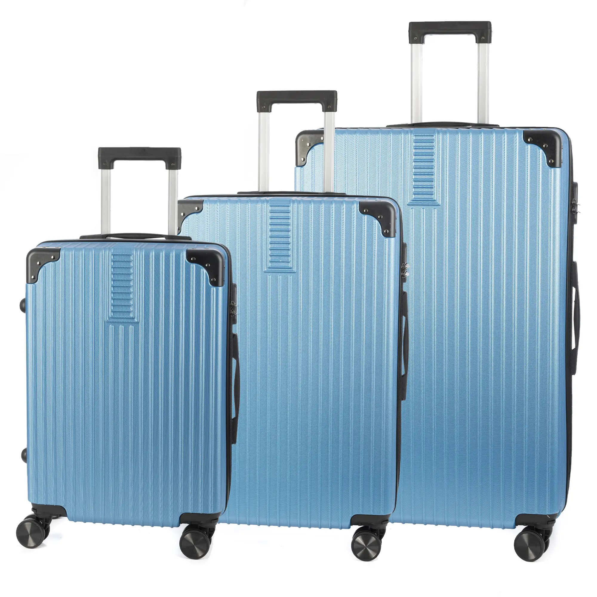 Juego de 3 maletas Trolley, en material ligero ABS de alta resistencia con esquinas reforzadas. Cerradura numérica y 4 ruedas dobles extraíbles y giratorias 360°.