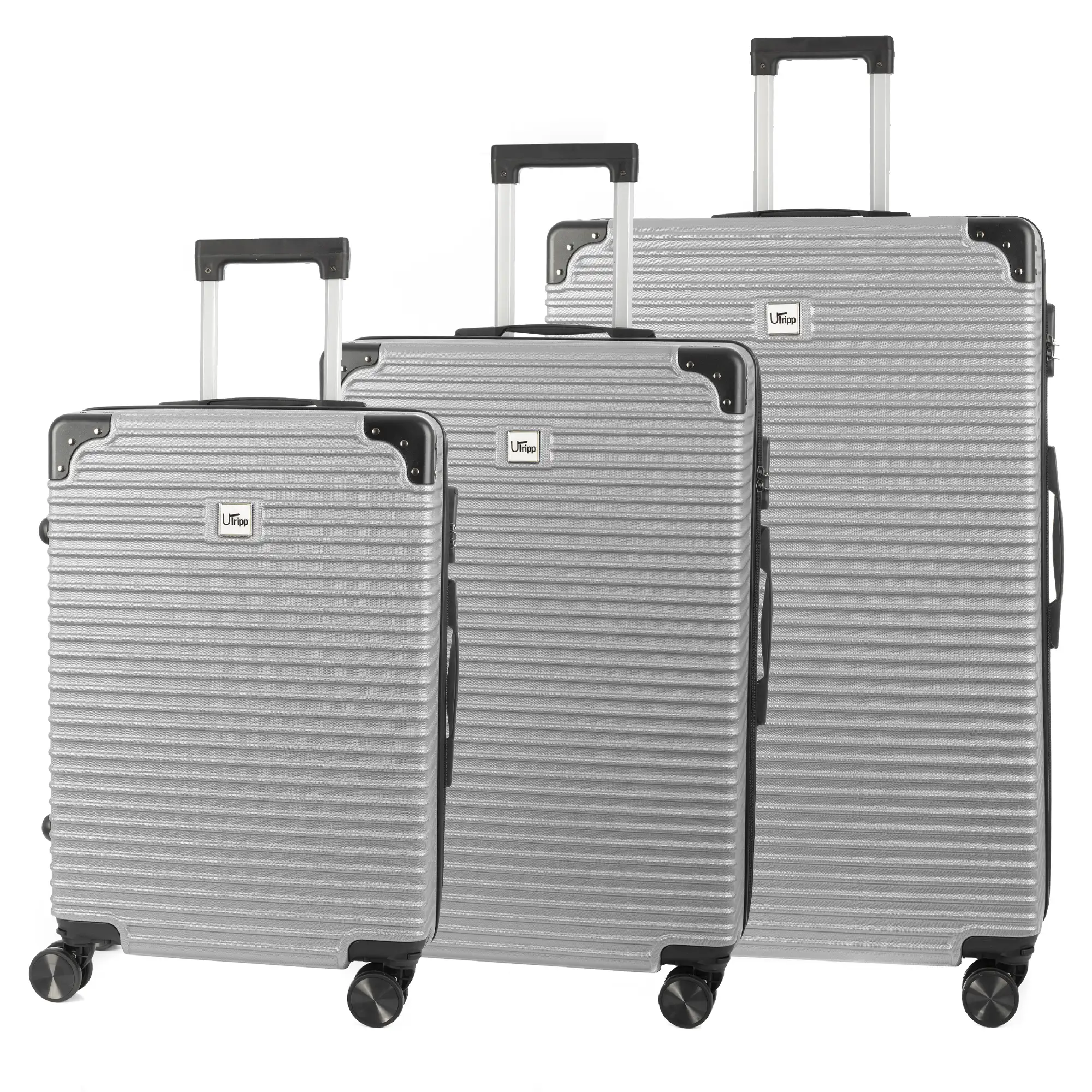 Juego de 3 maletas Trolley, en material ligero ABS de alta resistencia con esquinas reforzadas. Cerradura numérica y 4 ruedas dobles extraíbles y giratorias 360°.
