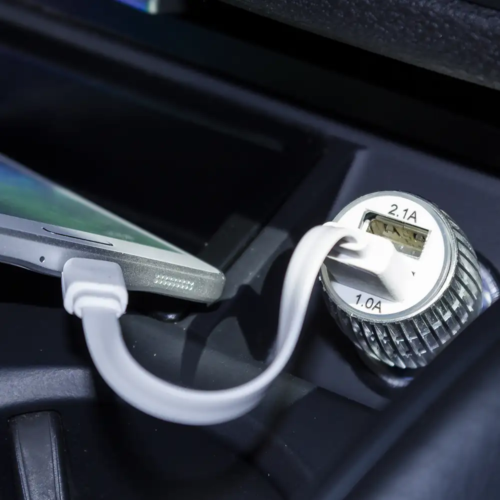 Cargador rápido para coche, con dos salidas USB