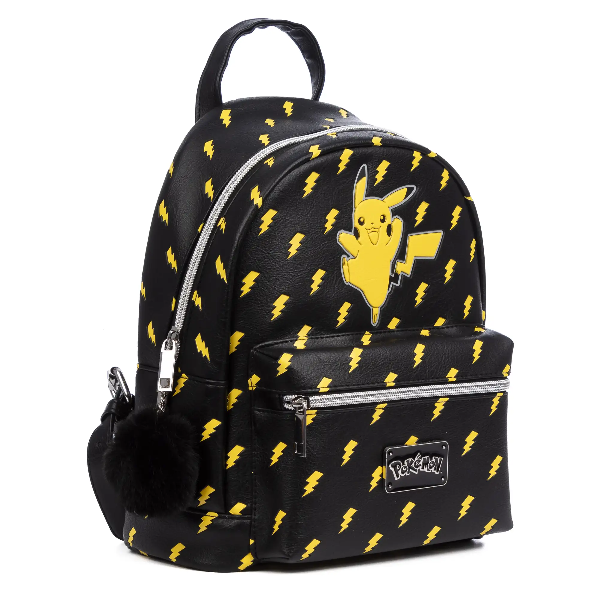 Mochila Negra Pokémon Premium. Espacioso compartimento principal con bolsillo delantero y trasero. Con accesorio pompom. 